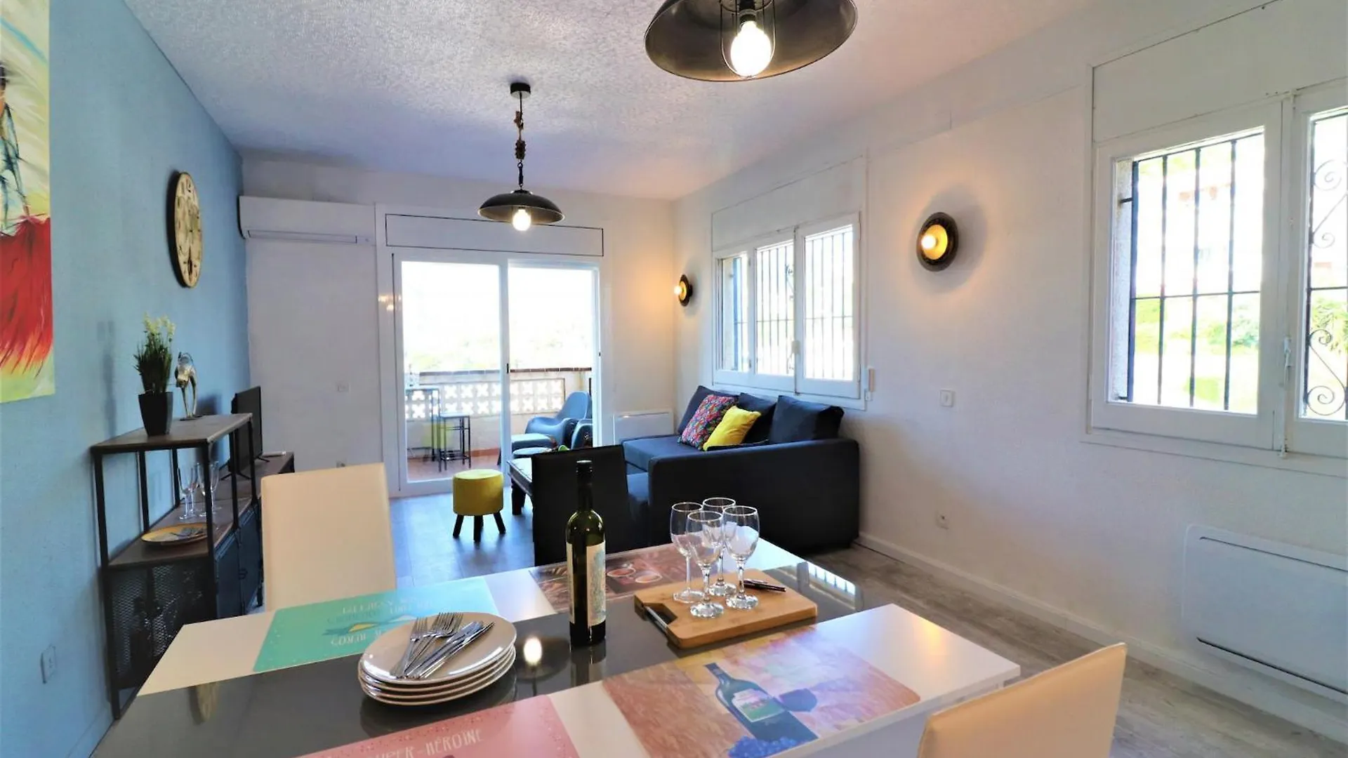Apartment With Scenic View Roses